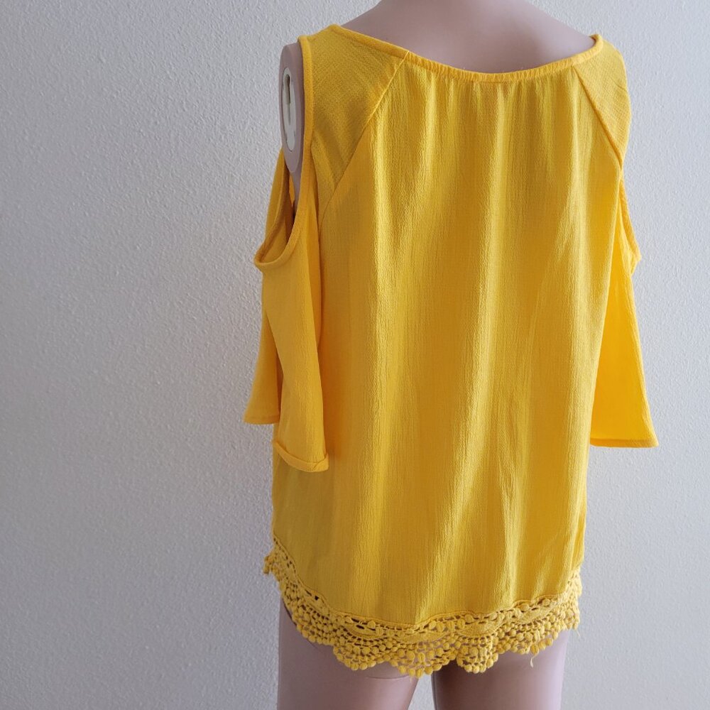 Top - Picture 3 of 4